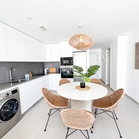 Family Penthouse With Sea Views In Cancelada *