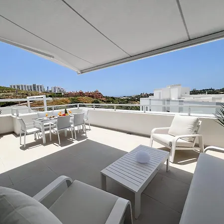 Family Penthouse With Sea Views In Cancelada