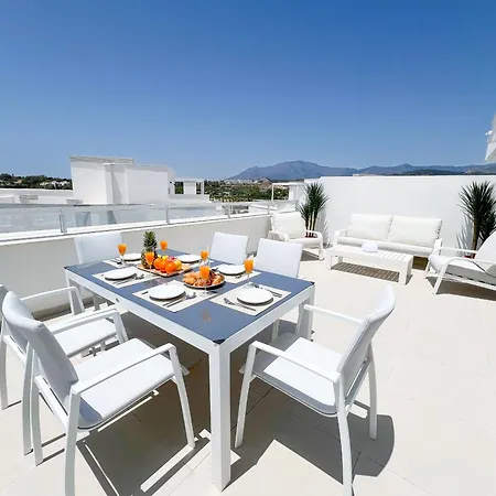 아파트 Family Penthouse With Sea Views In Cancelada *