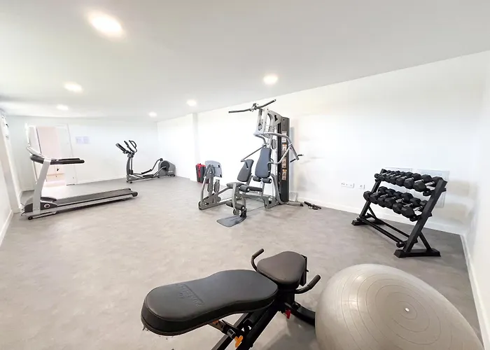 Family Penthouse With Sea Views In Cancelada *