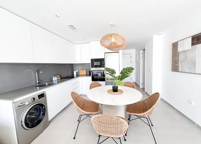 Family Penthouse With Sea Views In Cancelada *