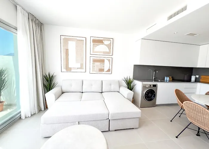 Family Penthouse With Sea Views In Cancelada * Estepona