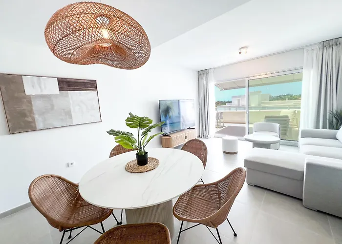 Family Penthouse With Sea Views In Cancelada Apartamento *