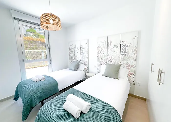 Family Penthouse With Sea Views In Cancelada Apartamento