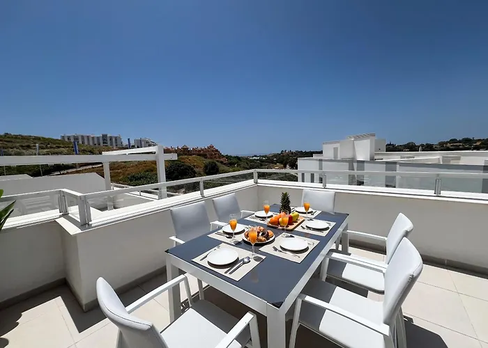 Family Penthouse With Sea Views In Cancelada * Estepona
