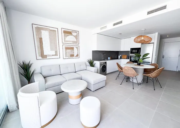 Family Penthouse With Sea Views In Cancelada Apartamento *