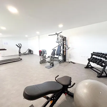 Family Penthouse With Sea Views In Cancelada *