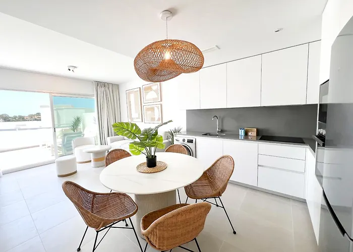 Family Penthouse With Sea Views In Cancelada Apartment